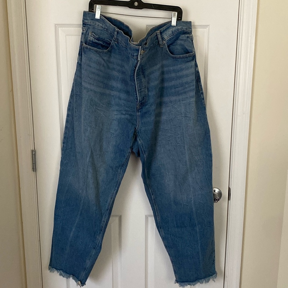 Old Navy Extra High-Rise Sky-Hi Straight Secret Slim Pockets Blue Jeans Size 24